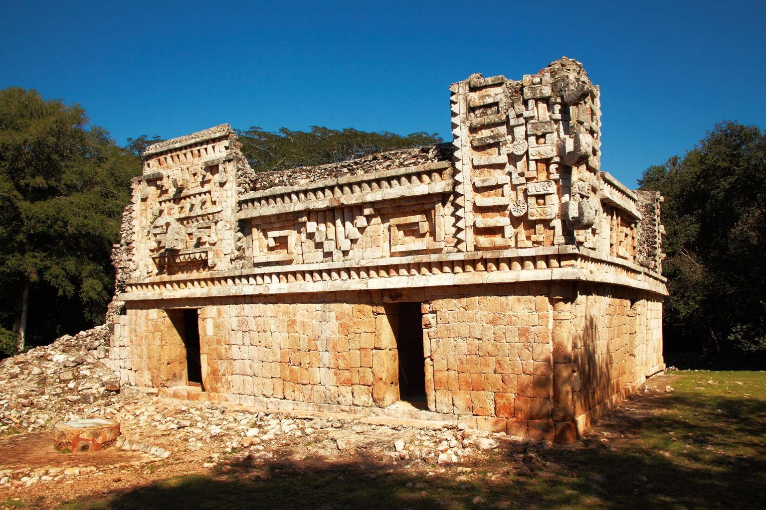 Xlapak, an agricultural hub for the ancient Maya in the heart of the ...