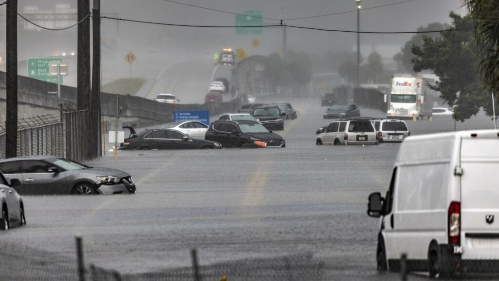 Biden declares disaster in Florida due to storms and tornadoes - The ...