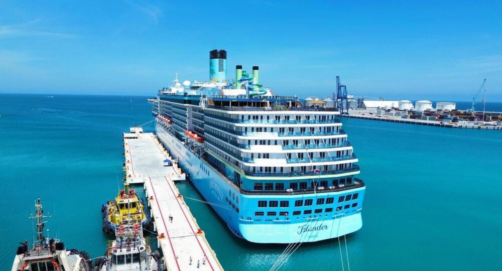 Islander Cruise From The Margaritaville At Sea Shipping Company Arrives ...